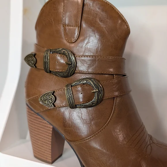 🖤 Roper Tan Heeled Western Boots with Buckle Detail - Picture 1 of 6